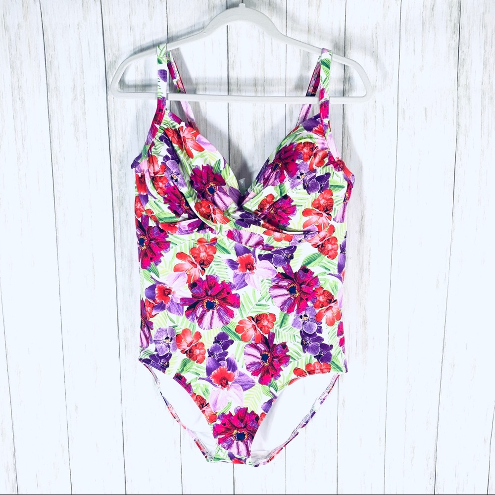 👗 Land's End floral 1 piece swim suit size 14